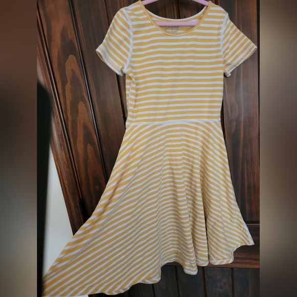 Jumping Beans Short-sleeved Dress. - Picture 4 of 6